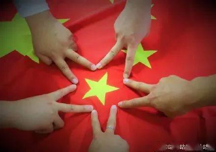 肉眼看不出,灯光下看的出来,卖家说是色线,这是纹吗?是否会影响价值- 专业知识问答网页,解答你的疑问